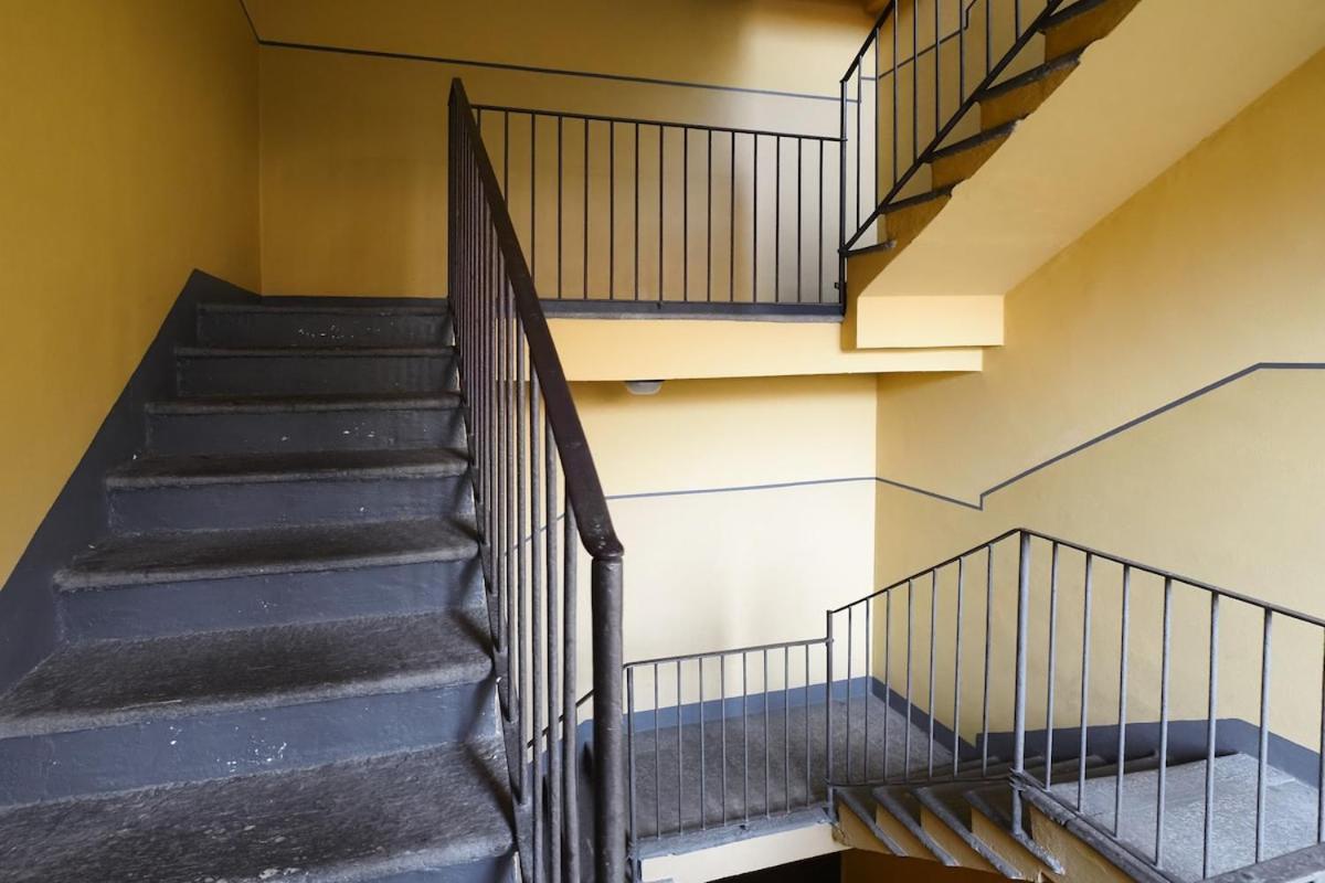 Charming Studio In The Heart Of China Town Милано Екстериор снимка