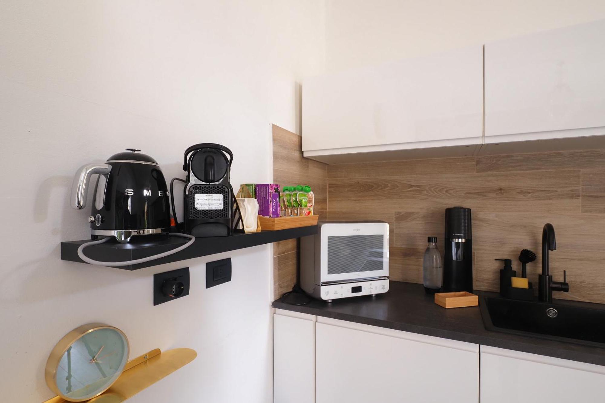 Charming Studio In The Heart Of China Town Милано Екстериор снимка
