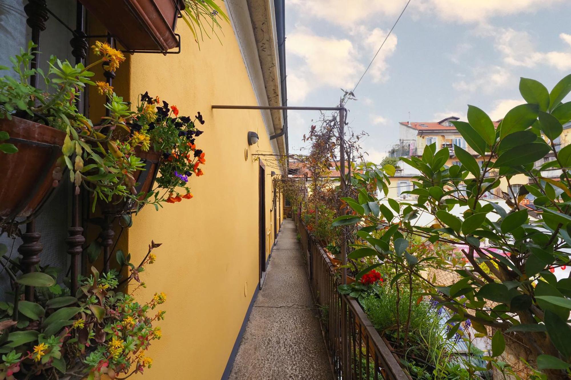 Charming Studio In The Heart Of China Town Милано Екстериор снимка